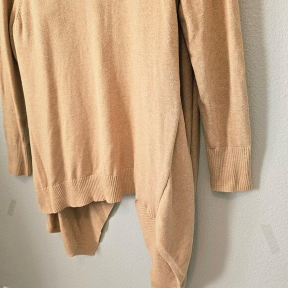 Chico's 2 Women's Tan Knit Cardigan Sweater Size Medium Open Front Office Long - Picture 9 of 15